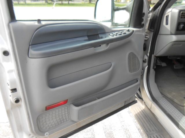 Photo 14 of this FORD F350