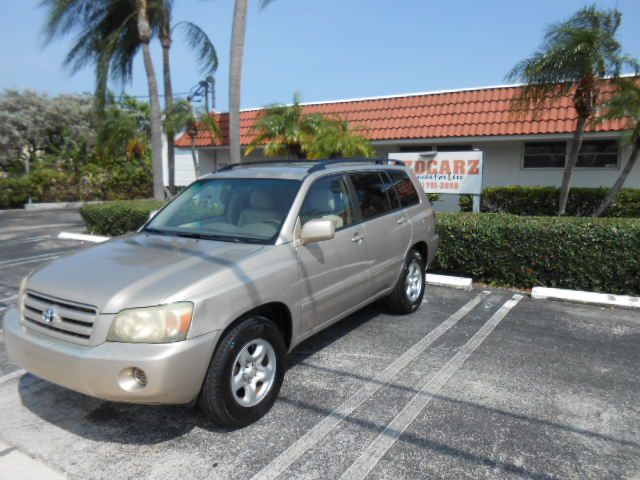 2004 TOYOTA HIGHLANDER