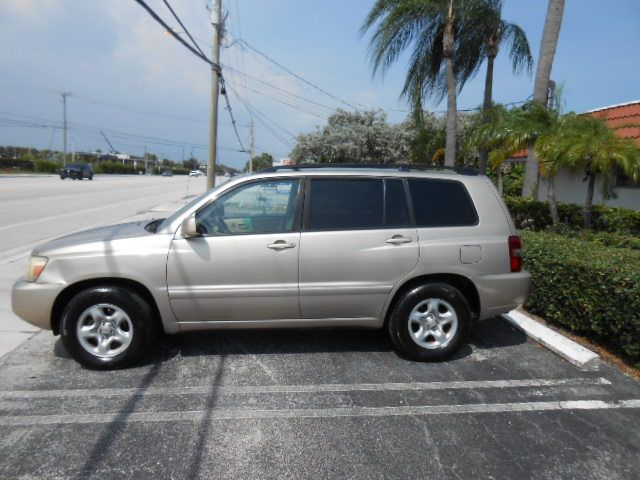 Photo 2 of this TOYOTA HIGHLANDER