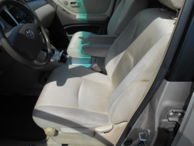 Photo 10 of this TOYOTA HIGHLANDER