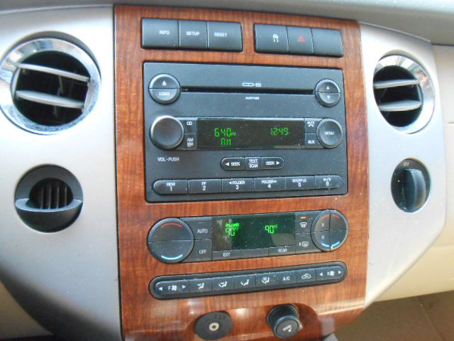 Photo 15 of this FORD EXPEDITION