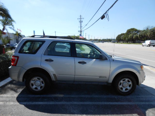 Photo 6 of this FORD ESCAPE