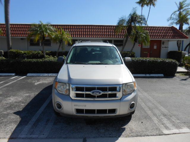 Photo 8 of this FORD ESCAPE