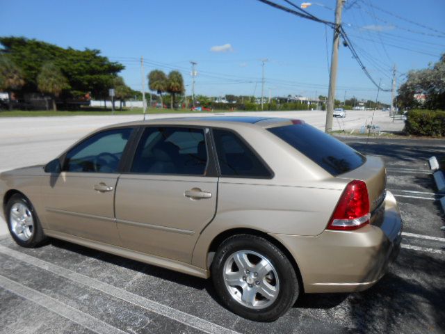 Photo 3 of this CHEVROLET MALIBU