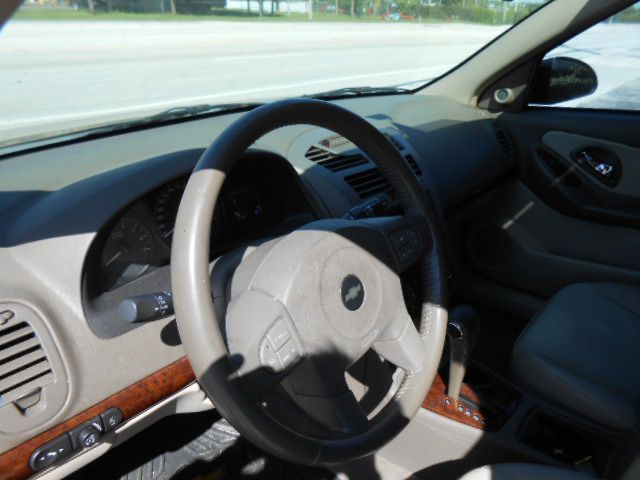 Photo 13 of this CHEVROLET MALIBU