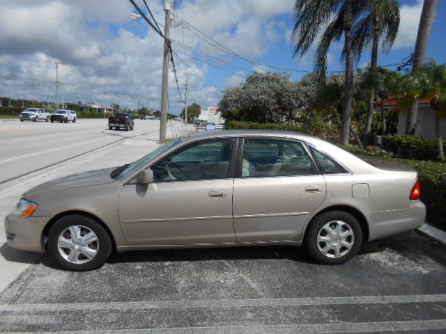 Photo 2 of this TOYOTA AVALON