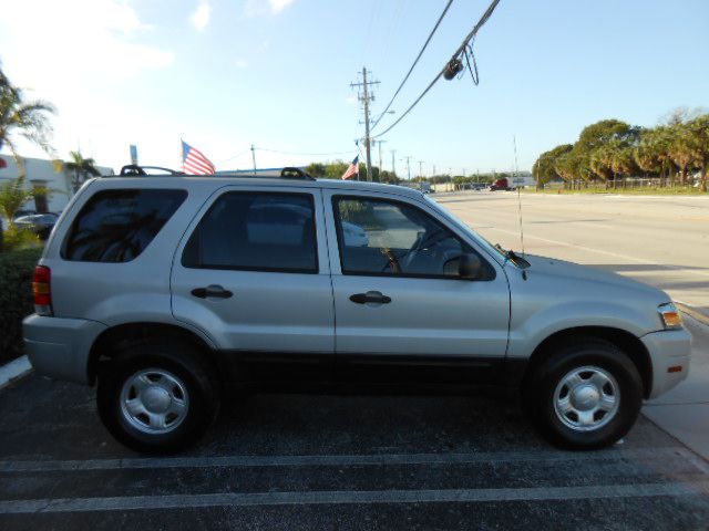 Photo 6 of this FORD ESCAPE