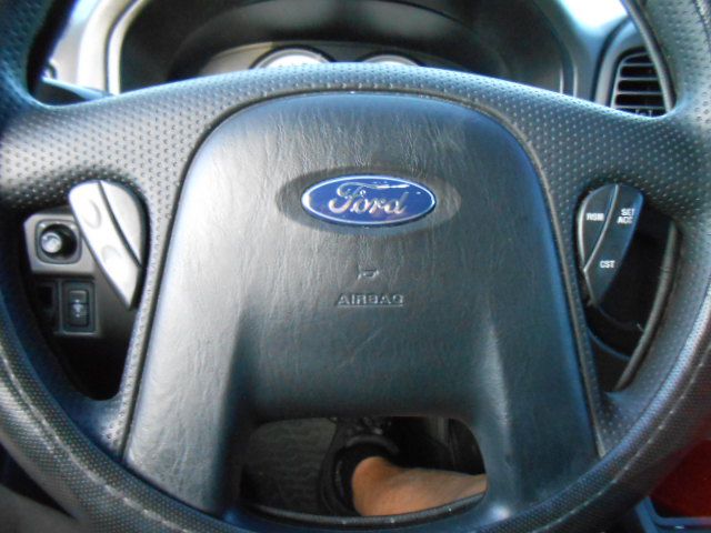 Photo 16 of this FORD ESCAPE