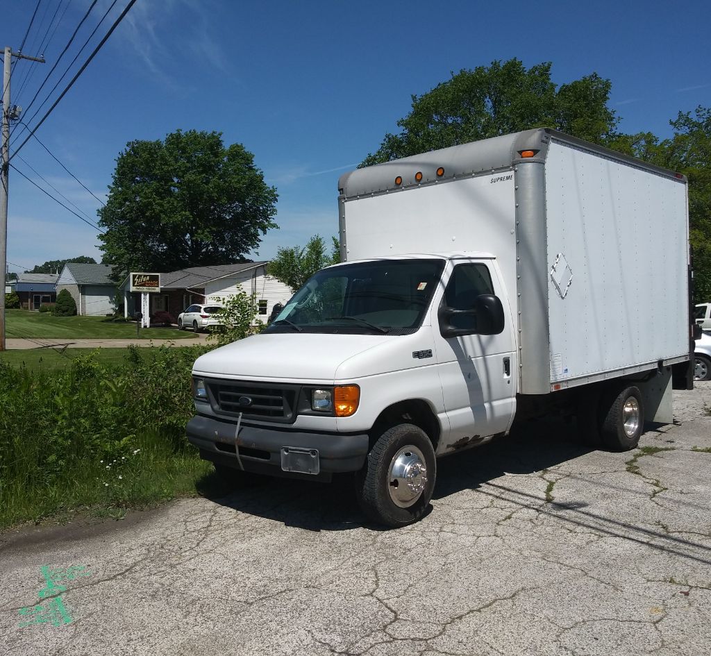 03 Ford 50 Box Truck 50 Super Duty Cutaway Van For Sale In Amherst Oh At Lakeshore Auto Wholesalers Used Cars Amherst