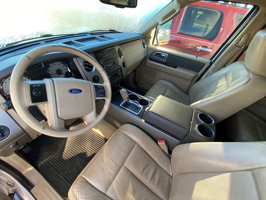 2014 FORD EXPEDITION EL XLT in Amherst