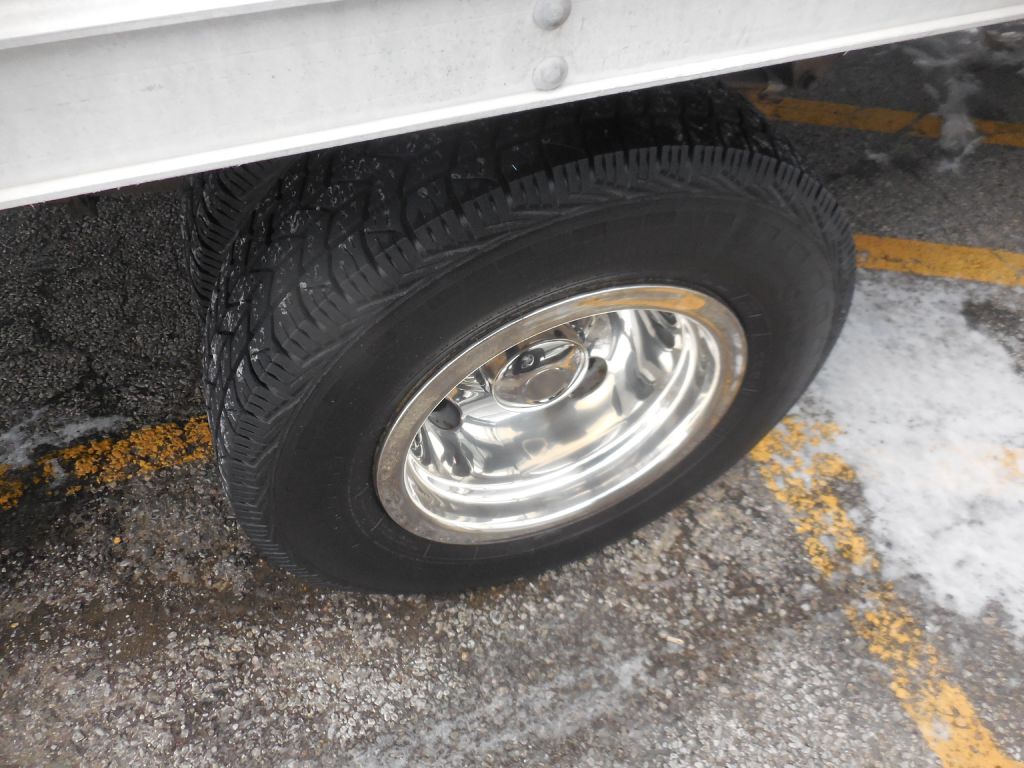 2003 FORD E350 BOX TRUCK E350 SUPER DUTY CUTAWAY VAN in Amherst