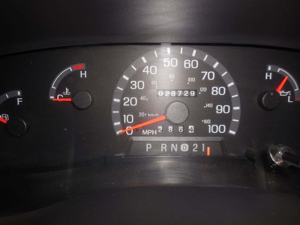 2003 FORD E350 BOX TRUCK E350 SUPER DUTY CUTAWAY VAN in Amherst
