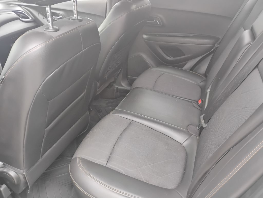 Photo 16 of this CHEVROLET TRAX