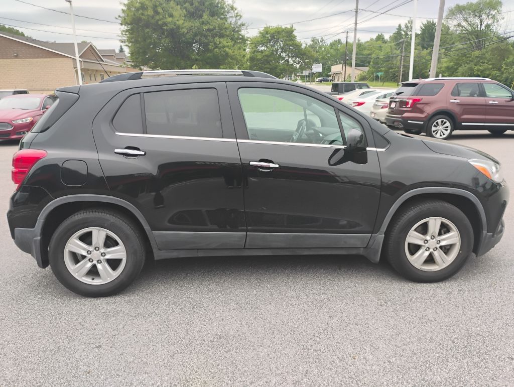 Photo 9 of this CHEVROLET TRAX