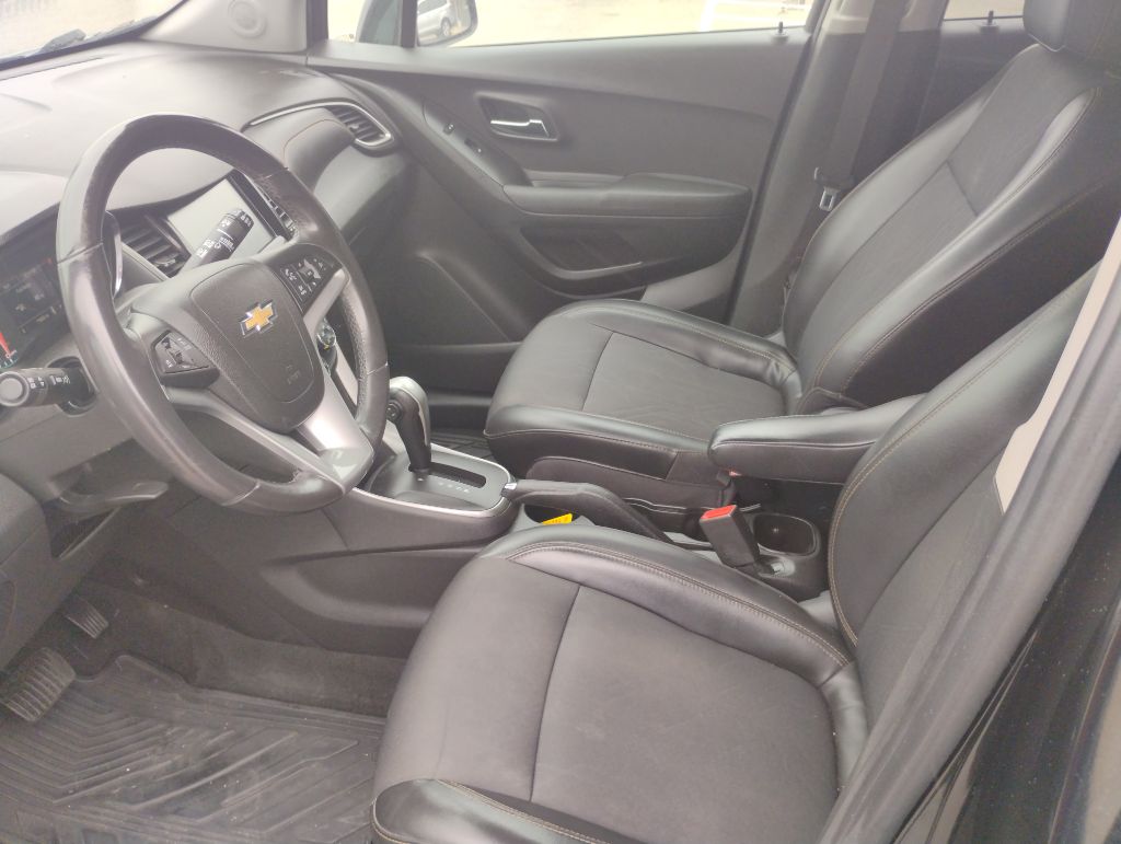 Photo 18 of this CHEVROLET TRAX