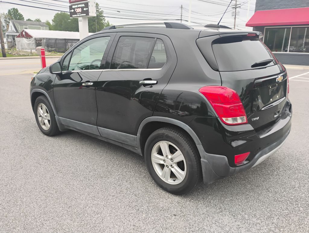 Photo 6 of this CHEVROLET TRAX