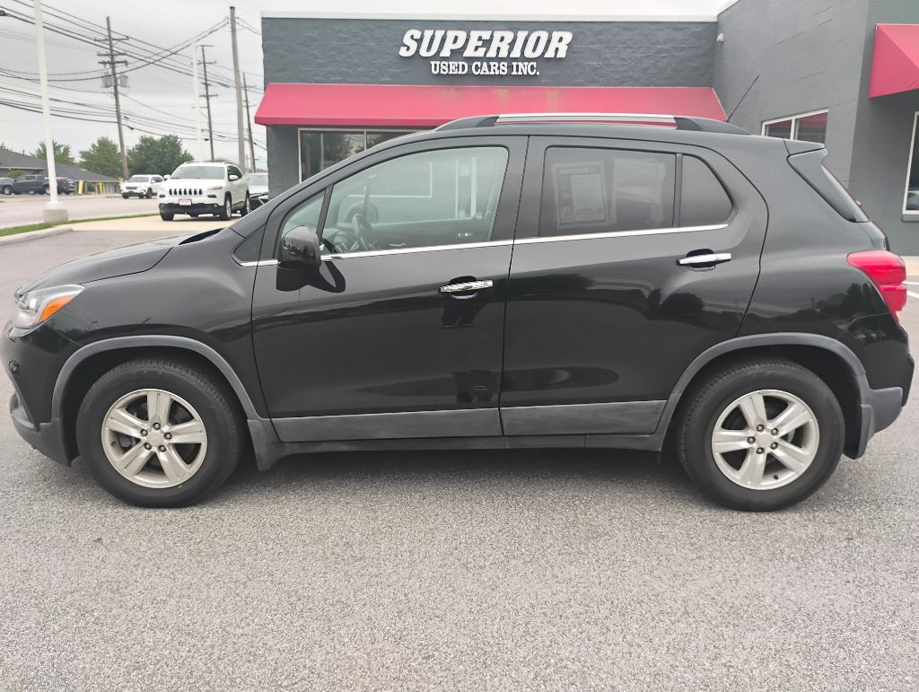 Photo 4 of this CHEVROLET TRAX