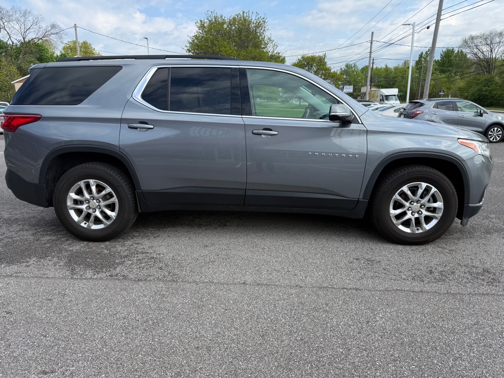 Photo 6 of this CHEVROLET TRAVERSE