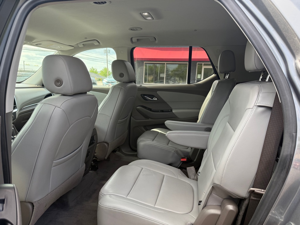 Photo 10 of this CHEVROLET TRAVERSE