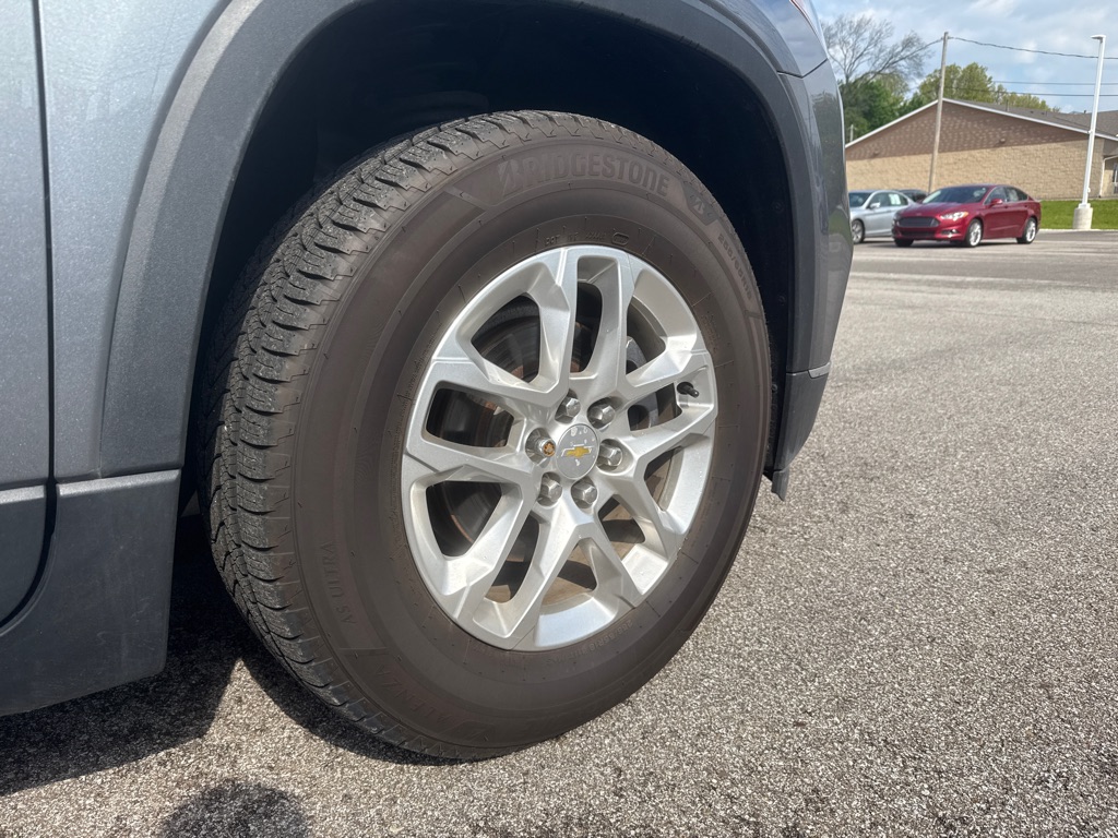 Photo 24 of this CHEVROLET TRAVERSE