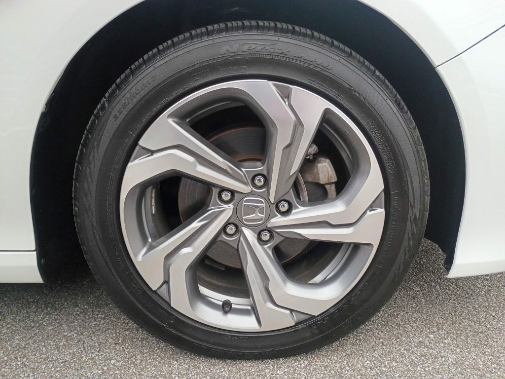 Photo 25 of this HONDA ACCORD