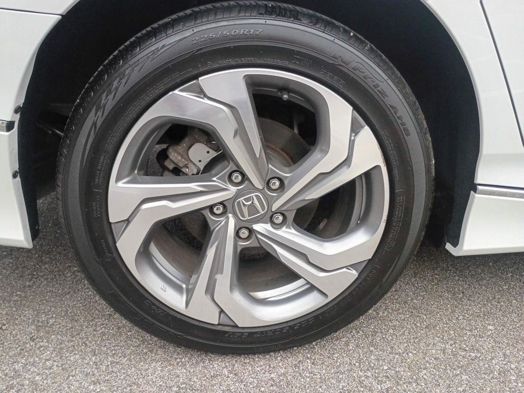 Photo 22 of this HONDA ACCORD