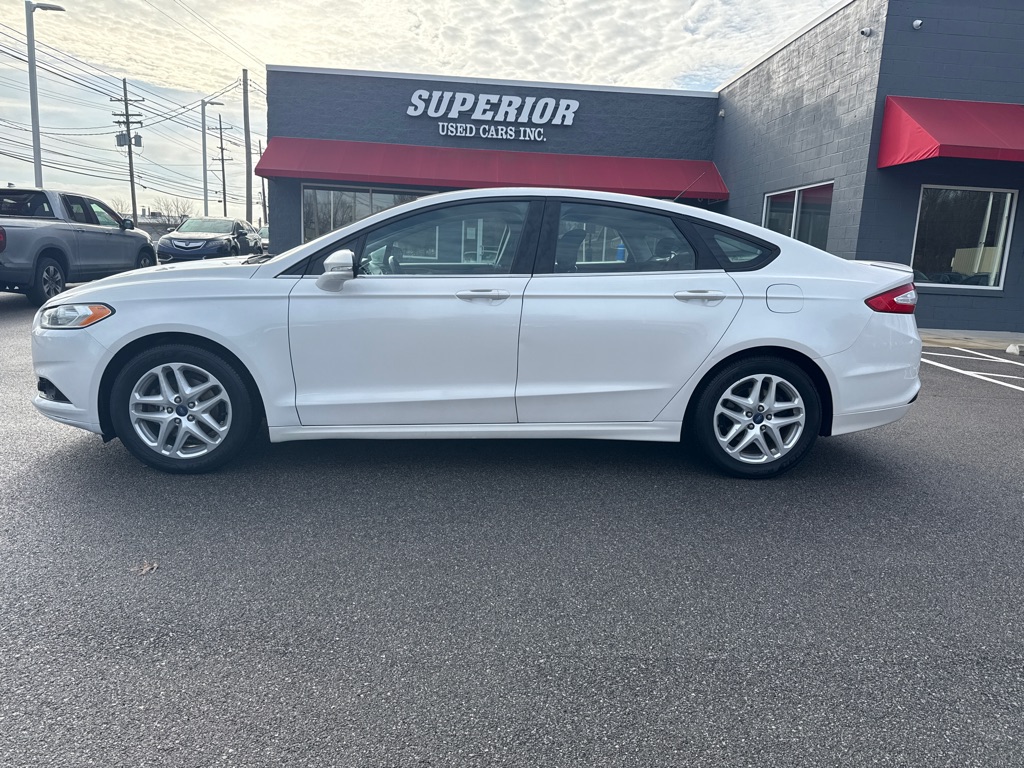 Photo 2 of this FORD FUSION