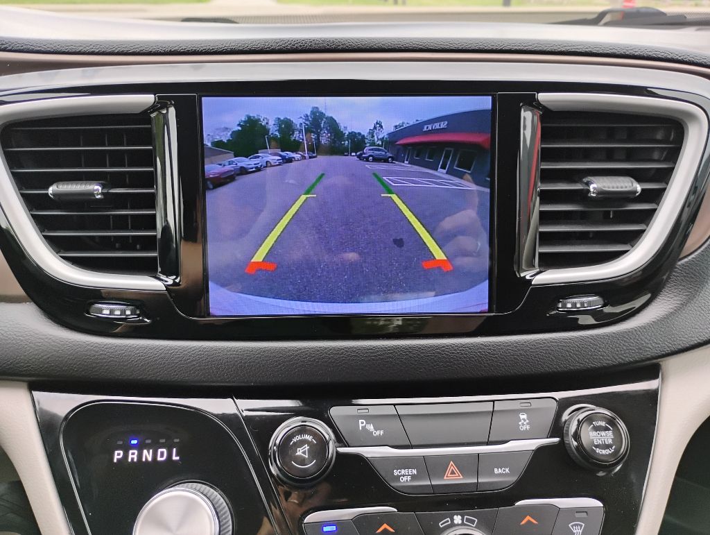 Photo 20 of this CHRYSLER PACIFICA
