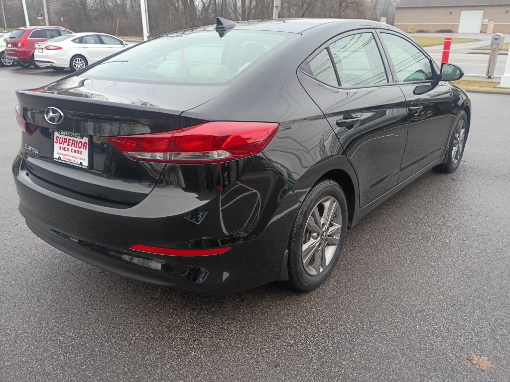 Photo 7 of this HYUNDAI ELANTRA
