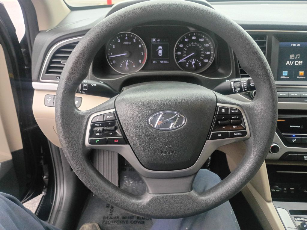 Photo 20 of this HYUNDAI ELANTRA