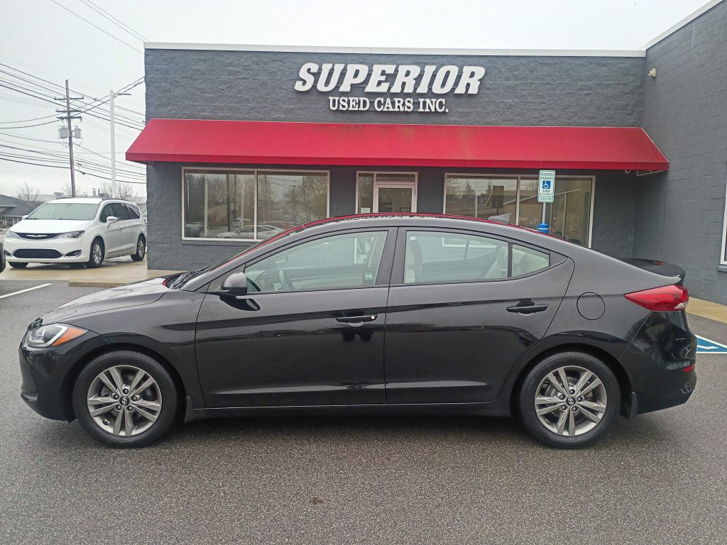 Photo 4 of this HYUNDAI ELANTRA