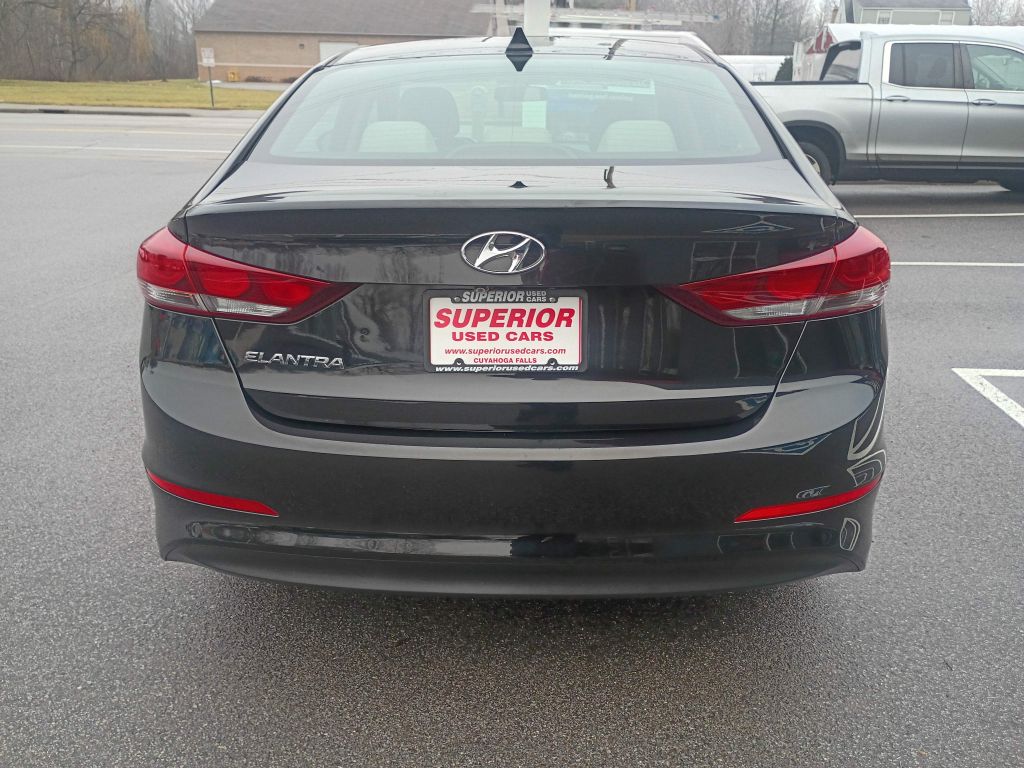 Photo 8 of this HYUNDAI ELANTRA