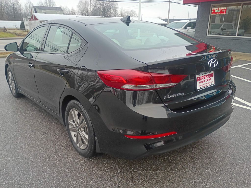 Photo 9 of this HYUNDAI ELANTRA