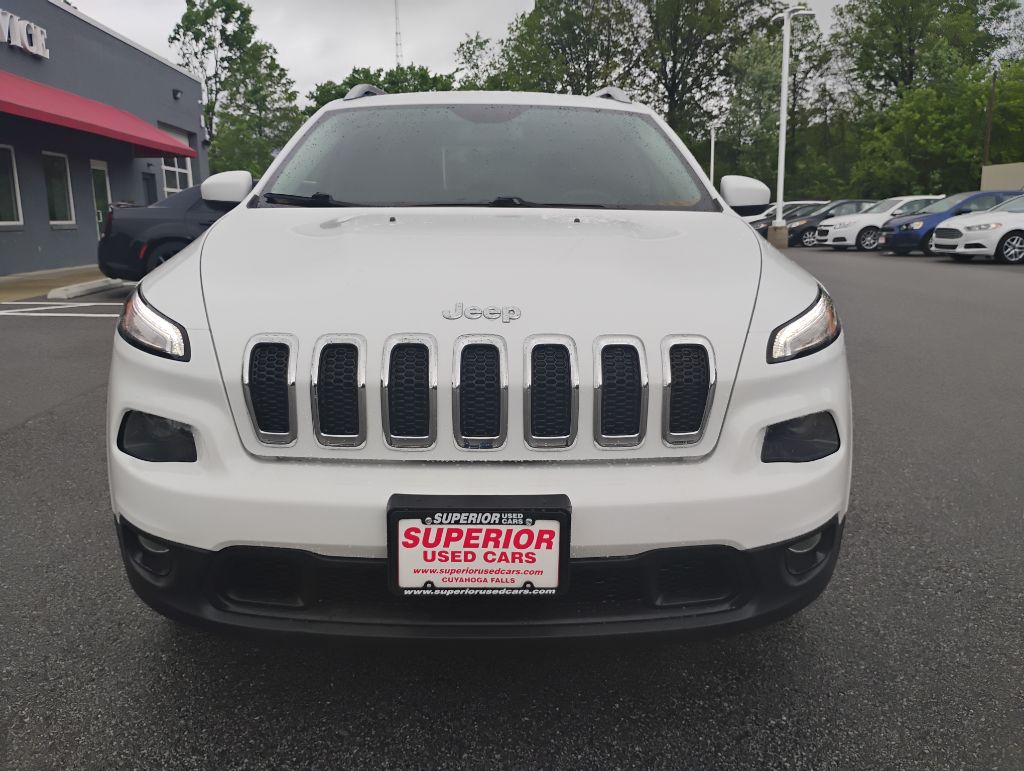 Photo 2 of this JEEP GRAND CHEROKEE