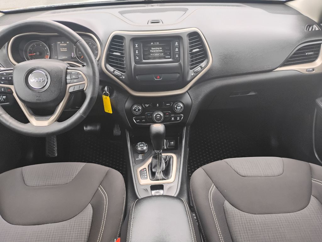 Photo 11 of this JEEP GRAND CHEROKEE