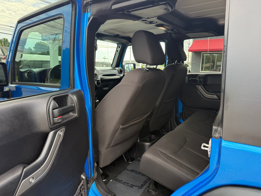 Photo 12 of this JEEP WRANGLER UNLIMI