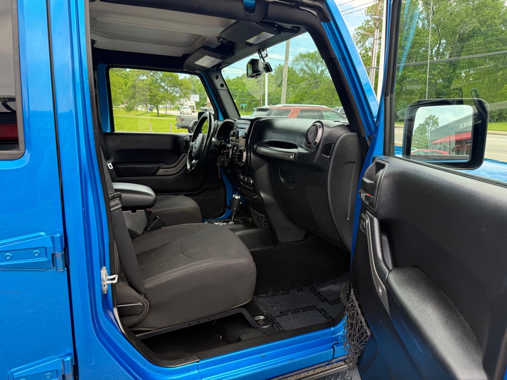 Photo 15 of this JEEP WRANGLER UNLIMI