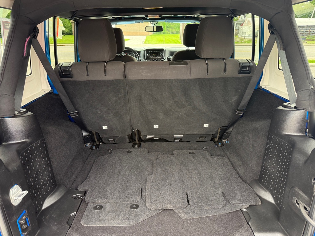 Photo 11 of this JEEP WRANGLER UNLIMI