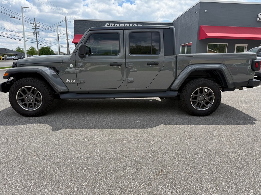 Photo 2 of this JEEP GLADIATOR