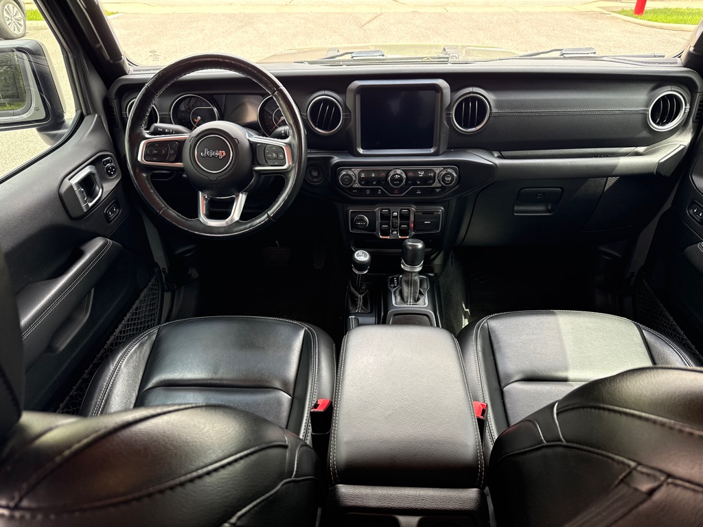 Photo 11 of this JEEP GLADIATOR