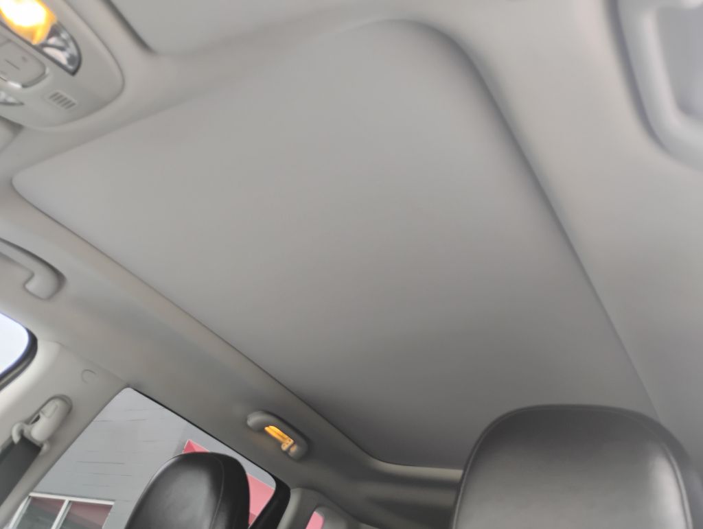 Photo 21 of this JEEP COMPASS