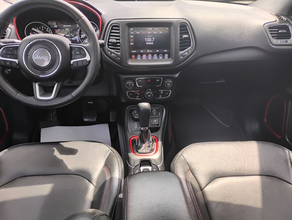 Photo 19 of this JEEP COMPASS