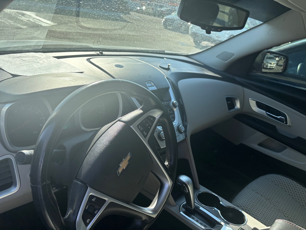 Additional photo of vehicle.