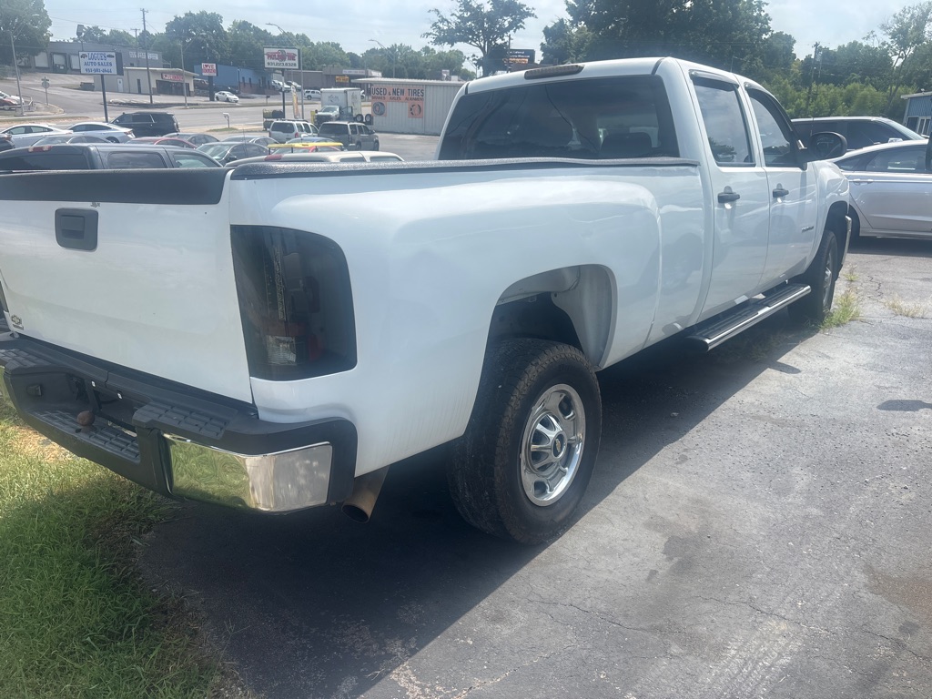 Additional photo of vehicle.