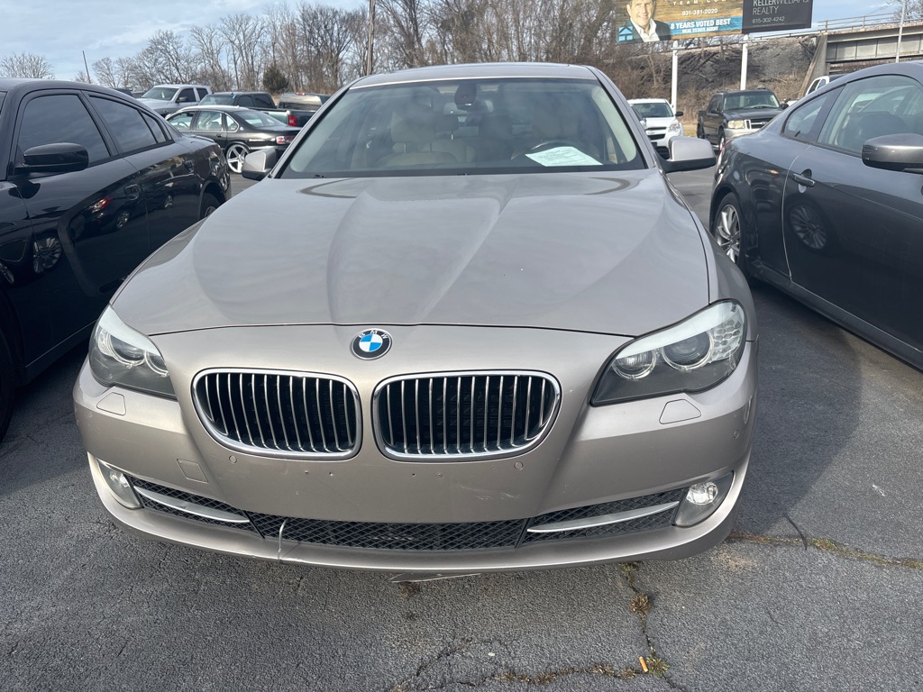 2011 BMW 5 Series 535i Sedan's photo