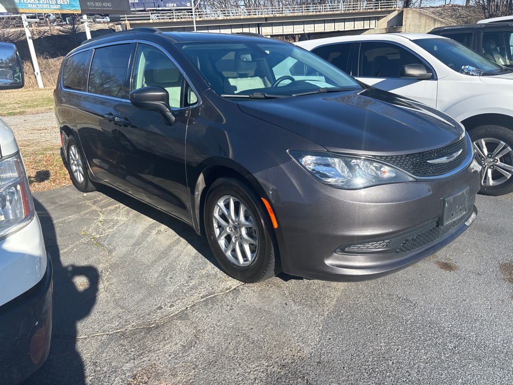 2021 Chrysler Voyager LXI