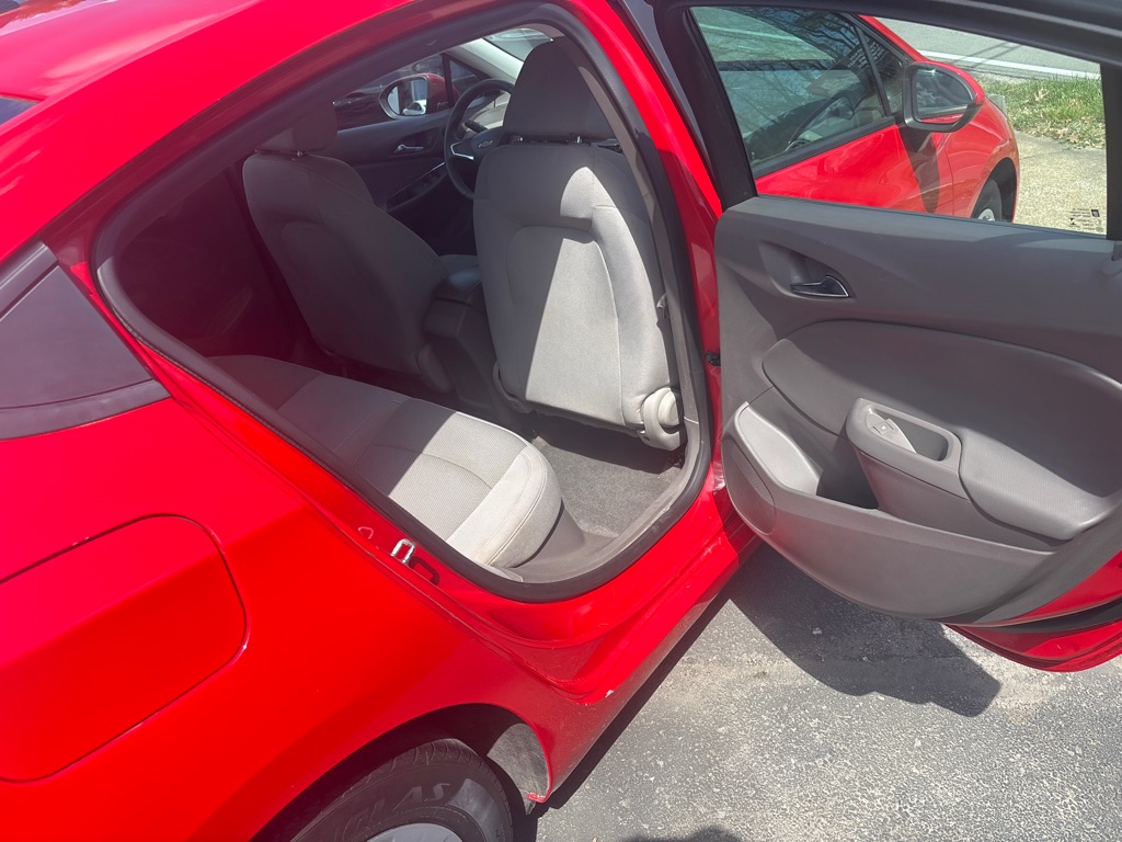Additional photo of vehicle.