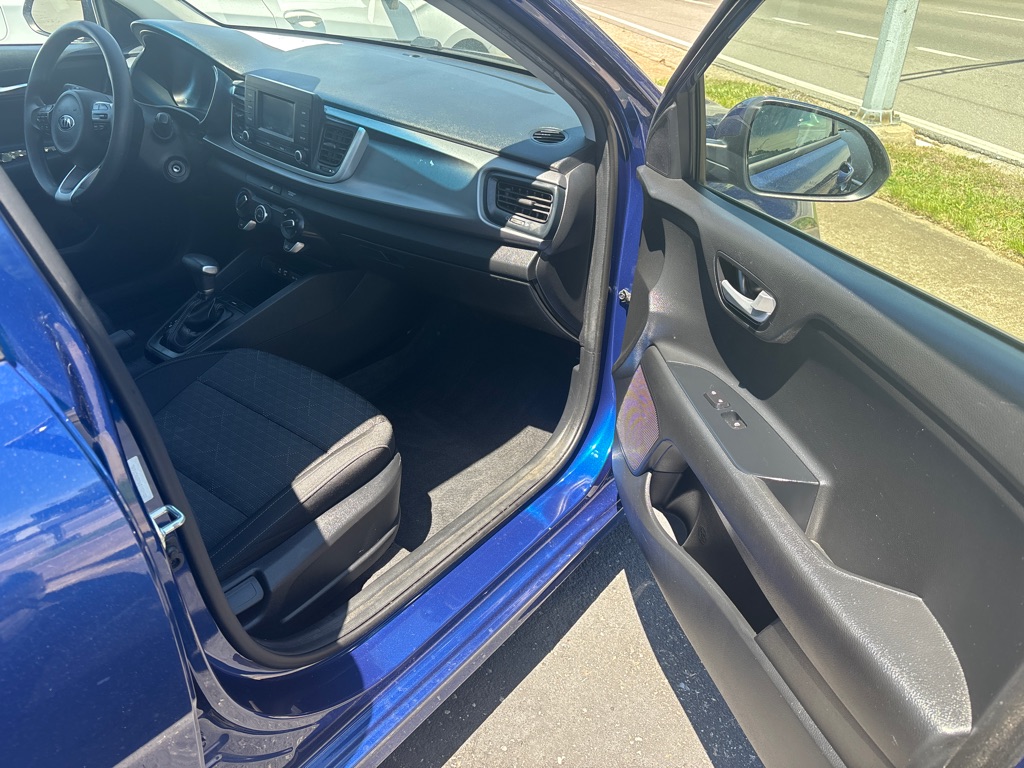 Additional photo of vehicle.