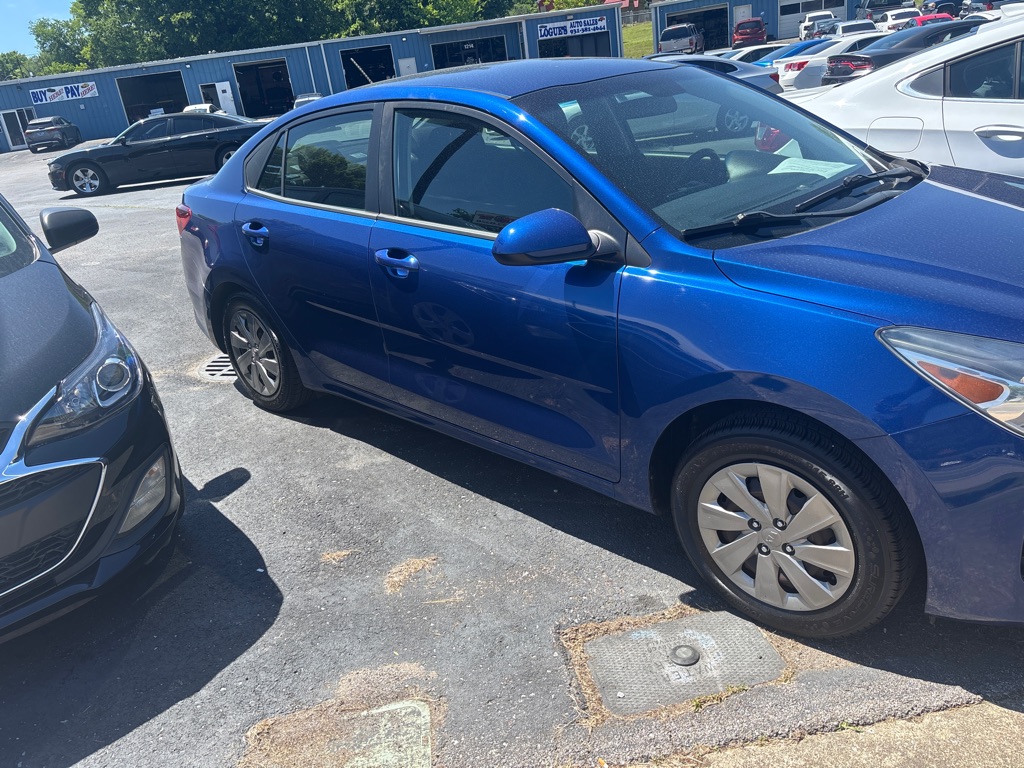 Additional photo of vehicle.