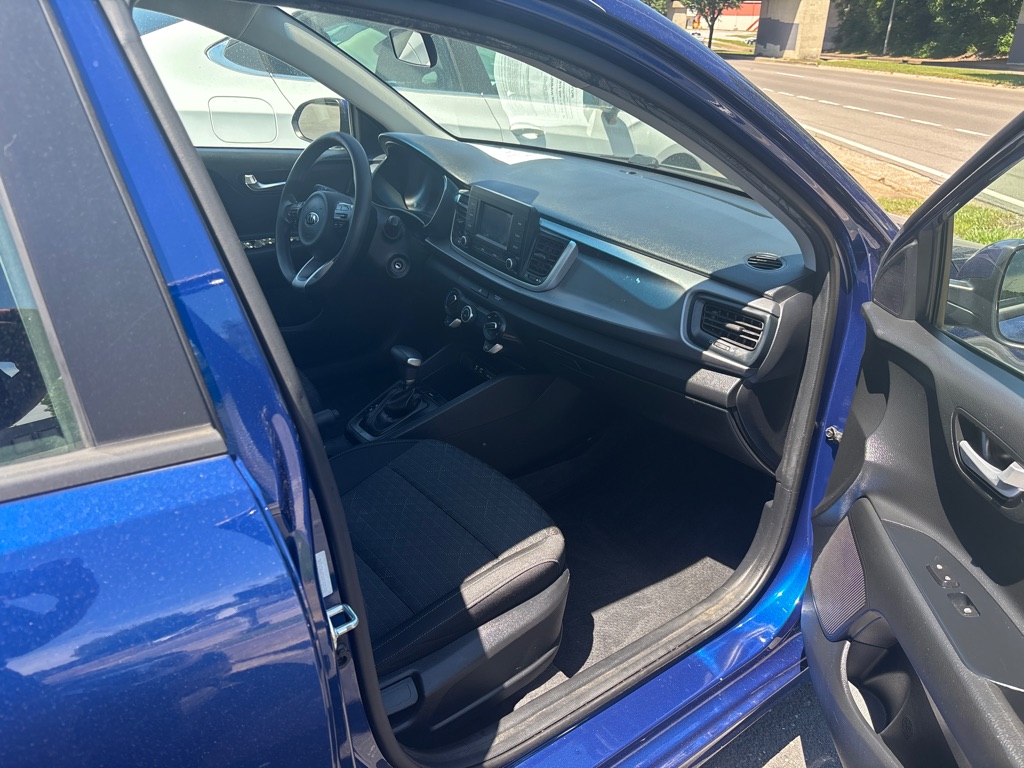 Additional photo of vehicle.